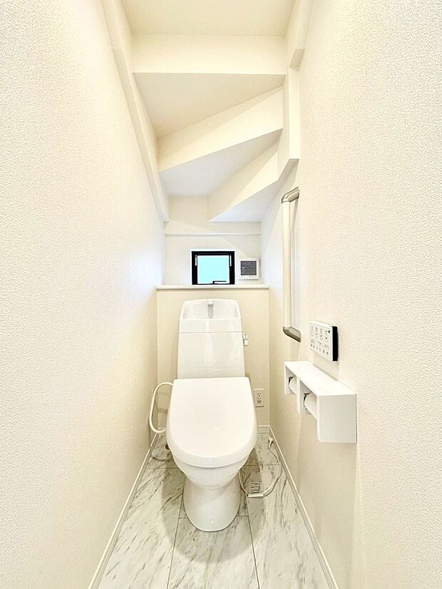 トイレは1階と2階それぞれに配置されていてとても便利です。 