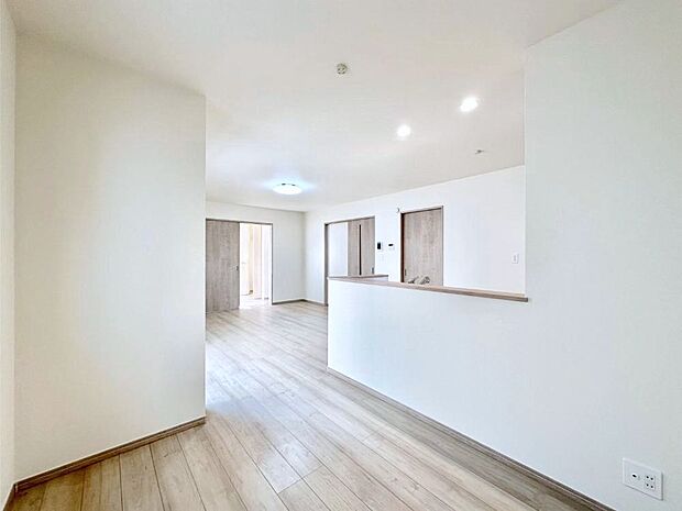 ご家族が自然と集まり、賑やかな笑い声で包まれる憩いの空間になりそうですね!