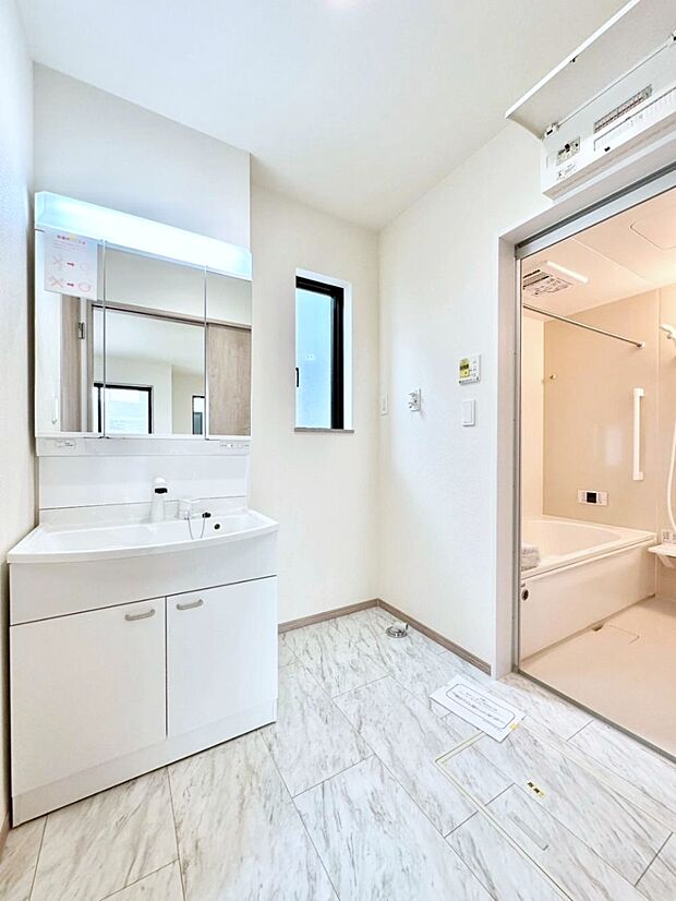 身支度もスムーズにおこなえる脱衣場