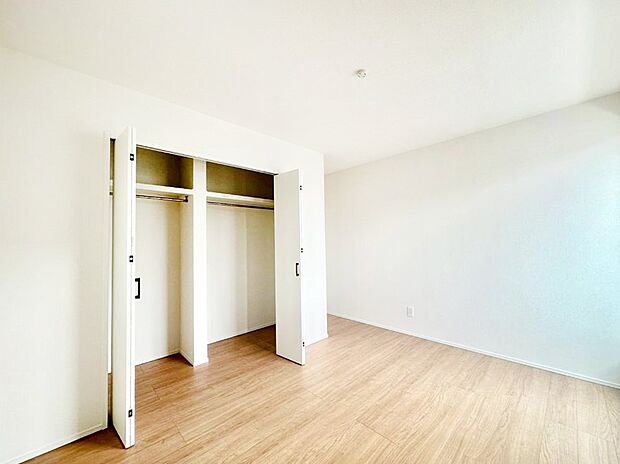 収納が充実しているので、居住スペースを広く使えます。