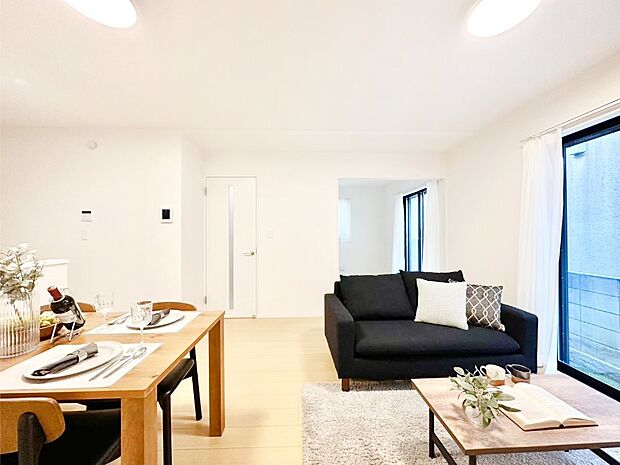 住む方の個性が引き出される、インテリアを考えるのが楽しみなリビングです！