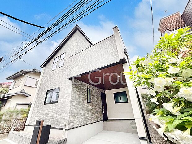 洗練された外観、上質な住空間が広がる室内は永く安心して過ごせる住居です。