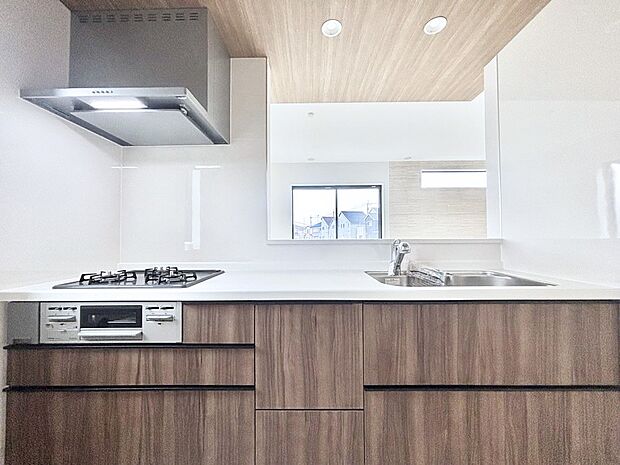 毎日使うキッチンだから、使いやすさ&お手入れのしやすさにこだわりました。