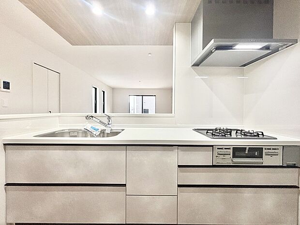 毎日使うキッチンだから、使いやすさ&お手入れのしやすさにこだわりました。