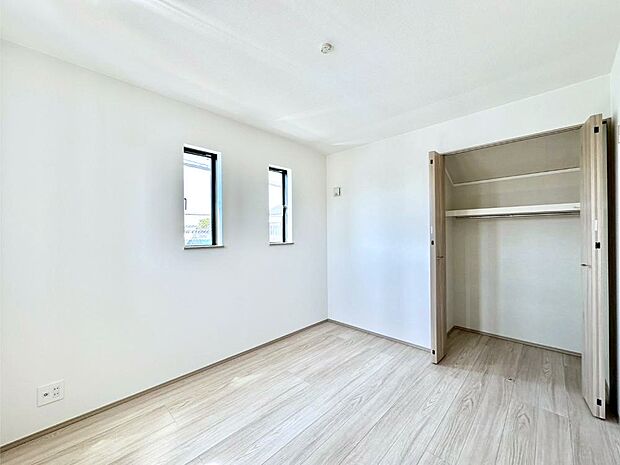 子供部屋にもおすすめな収納スペースたっぷりの居室