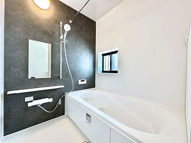 落ち着いた雰囲気でゆっくりお寛ぎいただけるバスルーム