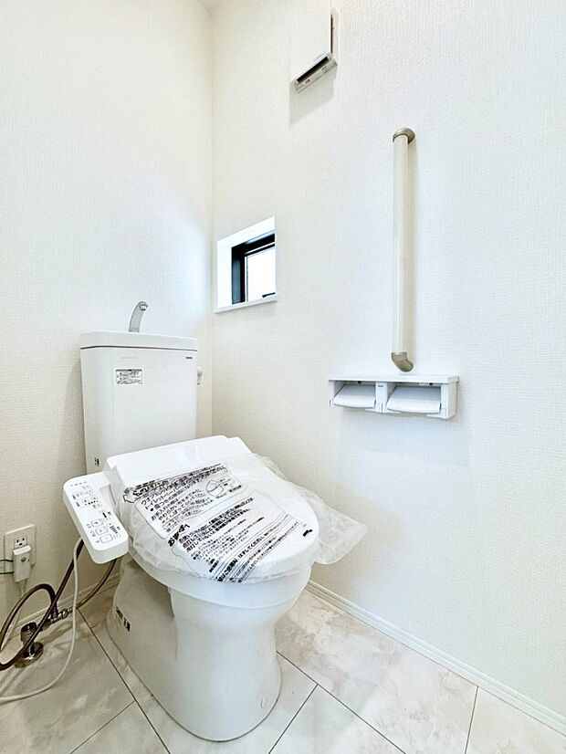 ウォシュレット付きトイレが1階と2階それぞれに配置されていてとても便利です。 