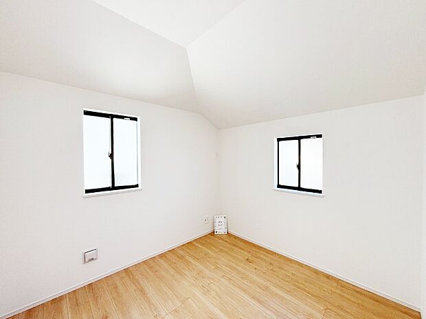 窓からのやさしい光が心地よいプライベートルーム