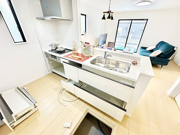 使いやすさを優先したスライド式収納タイプ!