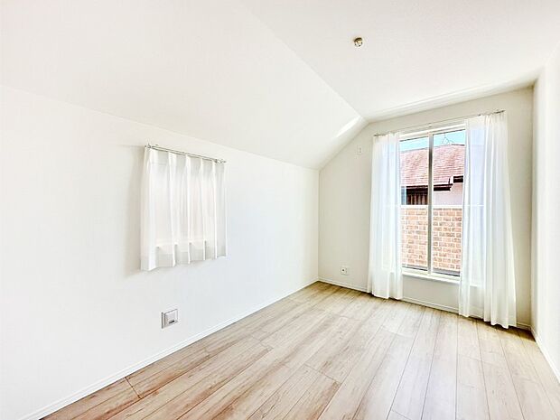 ナチュラルなフローリングはどんなインテリアにもマッチ。  