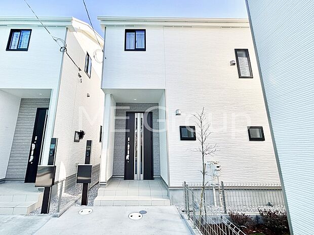 たっぷりの陽光と開放感に包まれる明るい住まい