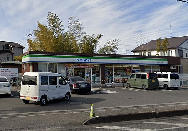コンビニ 600m ファミリーマート 東狭山ヶ丘一丁目店