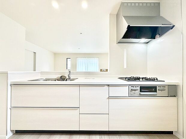 毎日使うキッチンだから、使いやすさ&お手入れのしやすさにこだわりました。