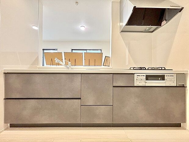 料理をしながらでもご家族との会話を楽しめる対面キッチン