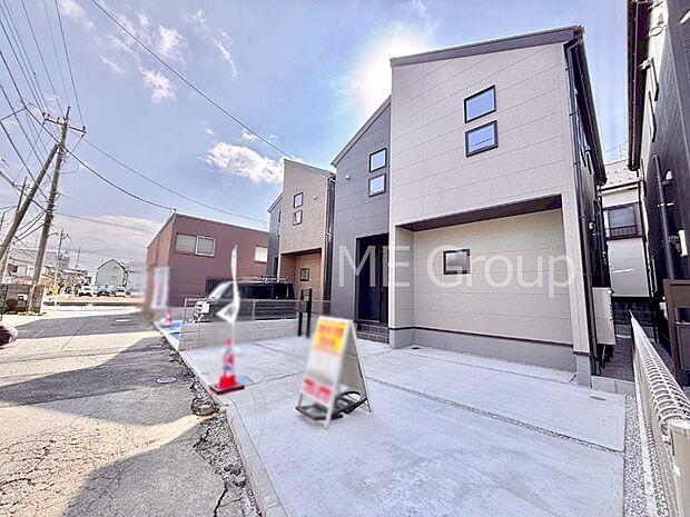 前面道路はきちんと整備されています