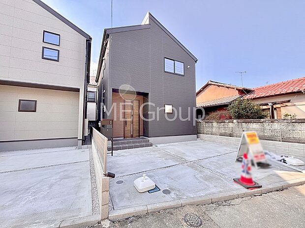 洗練された外観、上質な住空間が広がる室内は永く安心して過ごせる住居です。