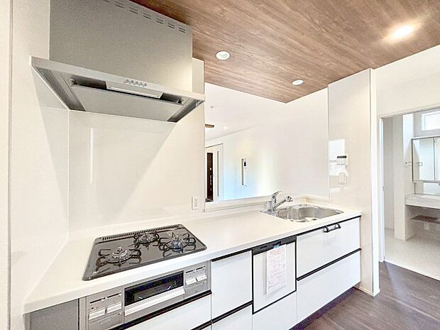 毎日使うキッチンだから、使いやすさ＆お手入れのしやすさにこだわりました。 