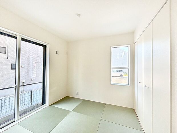 柔らかい畳の空間は、お子様の遊び場や来客時のおもてなしの場所として重宝します。