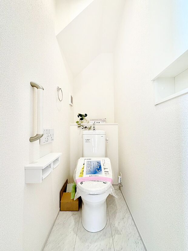 白を基調とした清潔感のある落ち着ける空間