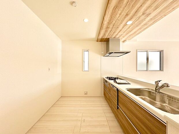 ゆとりあるキッチンではご家族と楽しくお料理ができます。