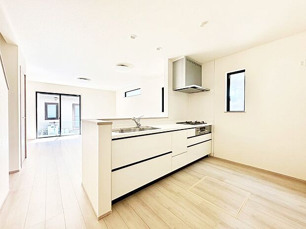 料理をしながらご家族との会話を楽しめる対面カウンターキッチン