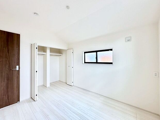 子供部屋にもおすすめな収納スペースたっぷりの居室