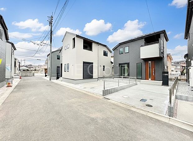 前面道路はきちんと整備されています