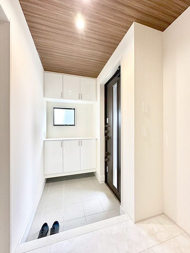 家族の帰宅やお客様をあたたかく迎える玄関