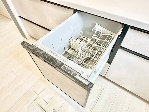 面倒なお片づけは食洗機にお任せ!家事の負担が減って、時間にも気持ちにもゆとりができます。