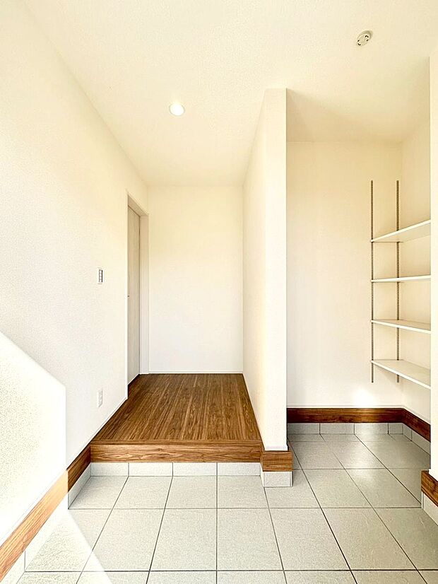 家族の帰宅やお客様をあたたかく迎える玄関