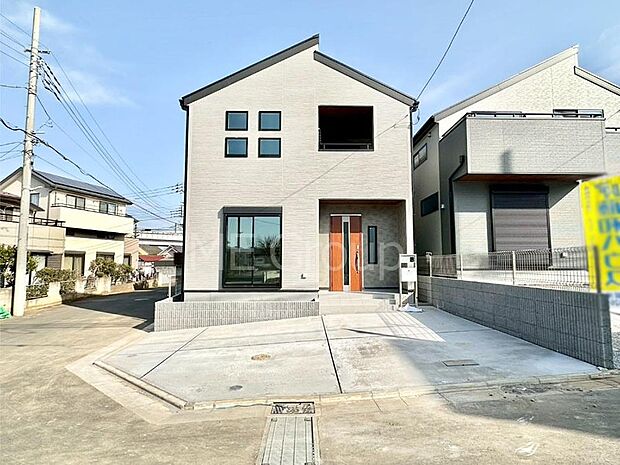 洗練された外観、上質な住空間が広がる室内は永く安心して過ごせる住居です。
