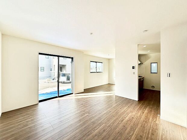 家族の笑顔が自然と生まれてくる、そんな雰囲気のダイニングに仕上がっています