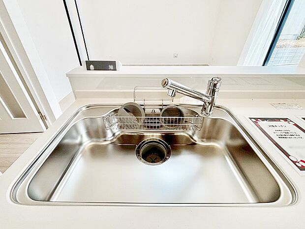 いつでも清潔なおいしいお水を。一つの水栓で水道水と浄水を使い分け。