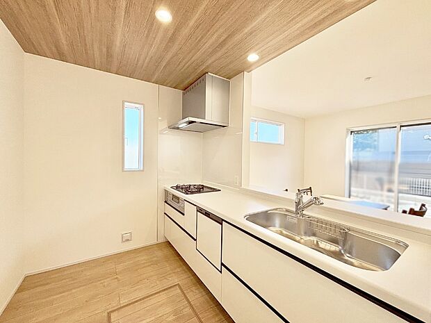 毎日使うキッチンだから、使いやすさ＆お手入れのしやすさにこだわりました。