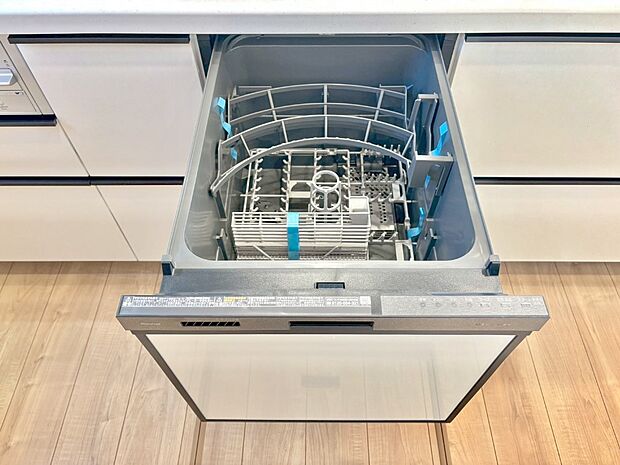 面倒なお片づけは食洗機にお任せ！家事の負担が減って、時間にも気持ちにもゆとりができます。