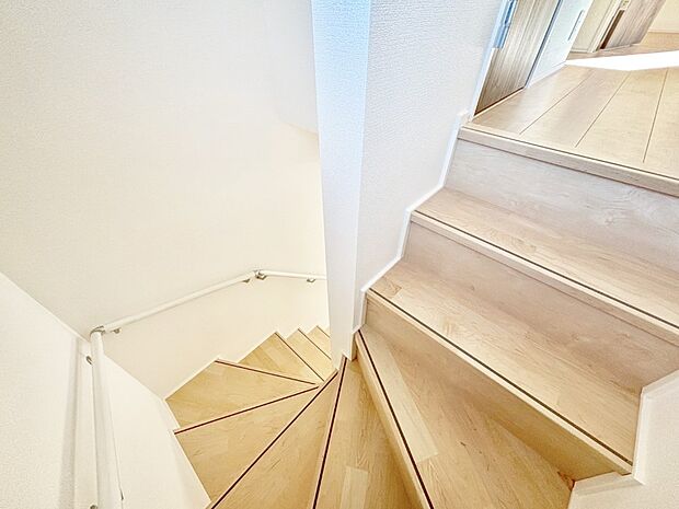 リビング階段が家族の笑顔と会話をつないでくれます  