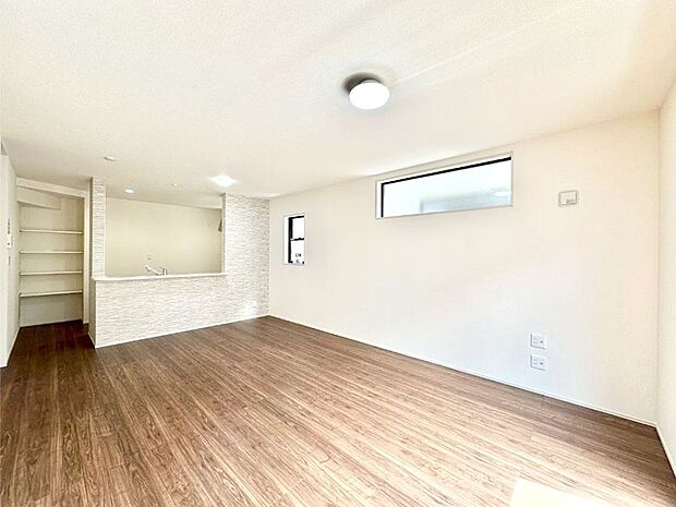 落ち着いた雰囲気のＬＤＫは家族みんなの快適空間  