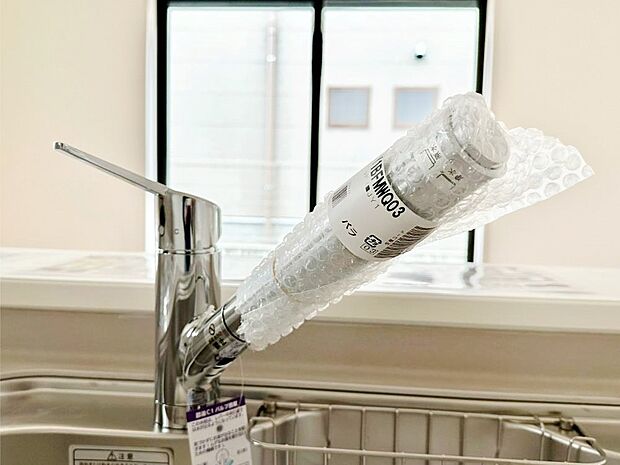 いつでも清潔なおいしいお水を。一つの水栓で水道水と浄水を使い分け。