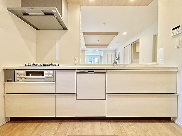 ゆとりあるキッチンではご家族と楽しくお料理ができます。