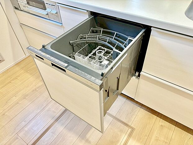 面倒なお片づけは食洗機にお任せ！家事の負担が減って、時間にも気持ちにもゆとりができます。