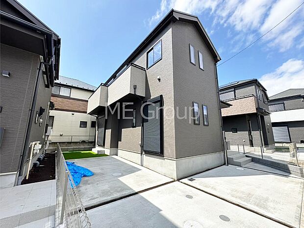 溢れる陽光でご家族の笑顔も輝く