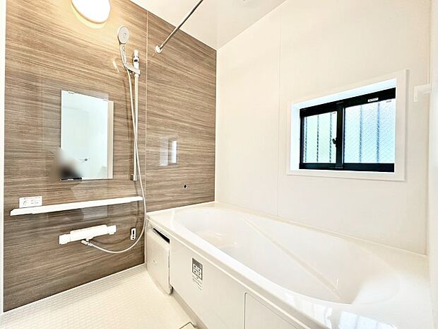 落ち着いた雰囲気でゆっくりお寛ぎいただけるバスルーム