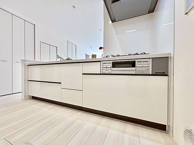 ゆとりあるキッチンではご家族と楽しくお料理ができます。