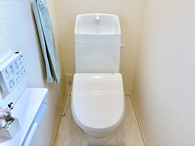 トイレは温水洗浄機能付き