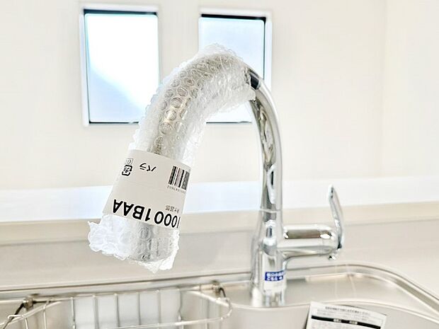 いつでも清潔なおいしいお水を。一つの水栓で水道水と浄水を使い分け。