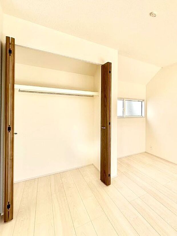 たっぷりの収納スペースで快適に暮らせそう