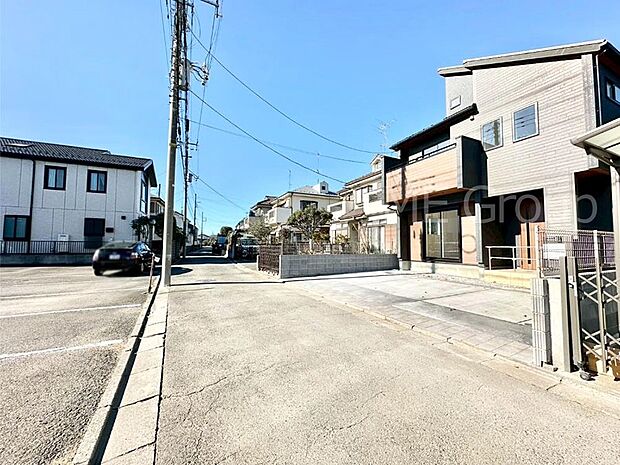前面道路はきちんと整備されています