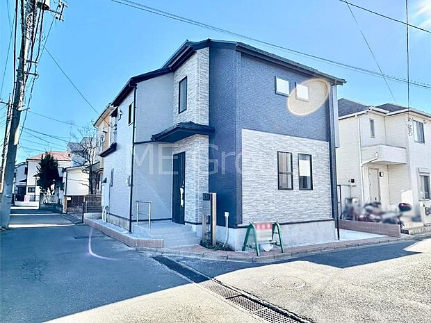 洗練された外観、上質な住空間が広がる室内は永く安心して過ごせる住居です。