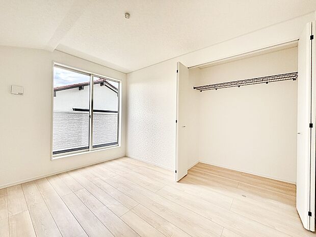 子供部屋にもおすすめな収納スペースたっぷりの居室