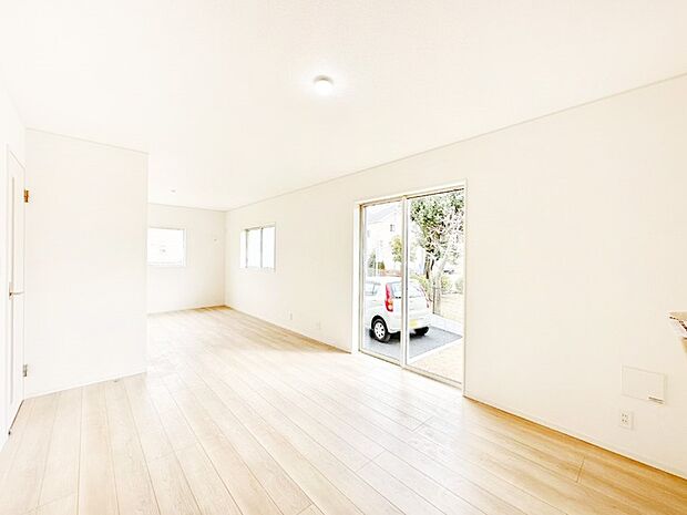 家族団らんの時間も増えそうなくつろぎのリビングダイニング